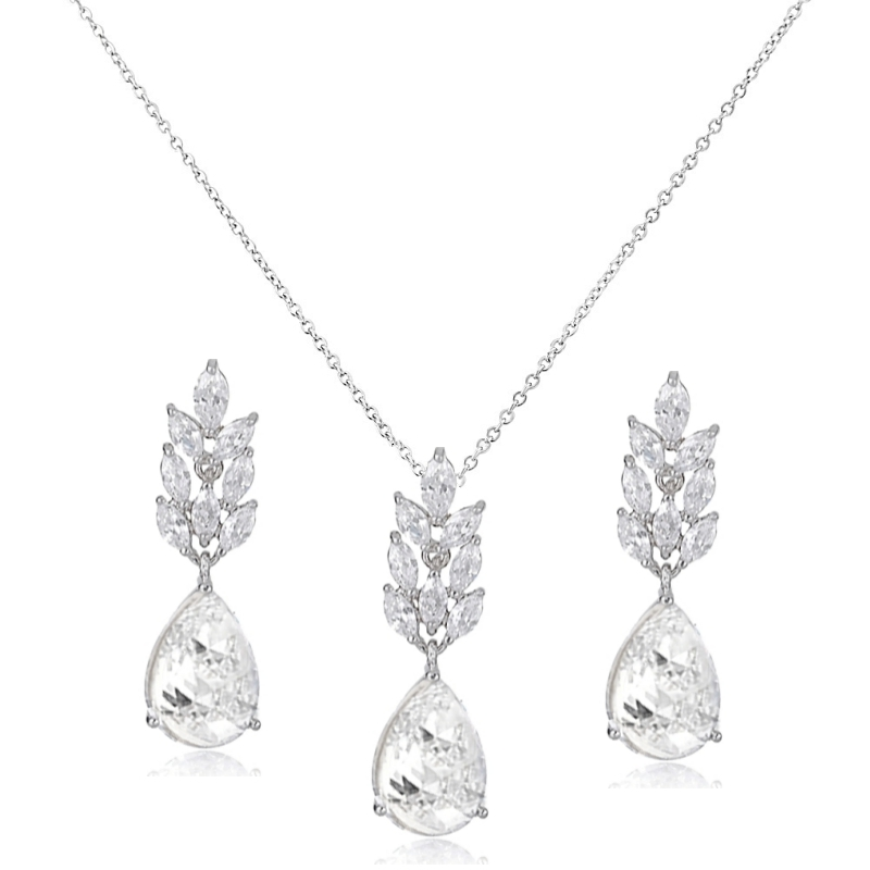 Starlet Chic Necklace Set
