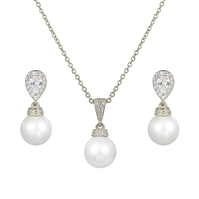 Chic Pearl Necklace Set